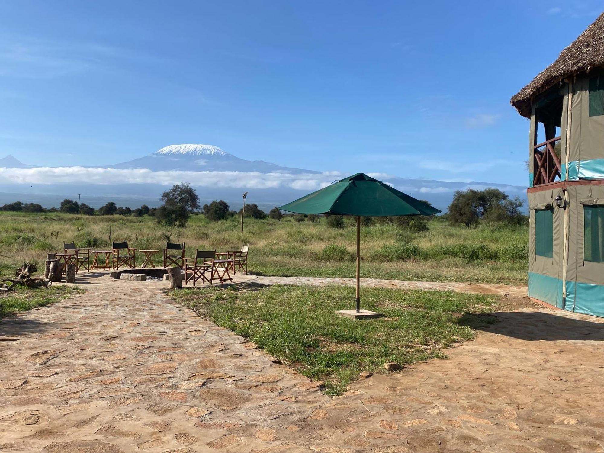 Amboseli Discovery Camp Exterior photo